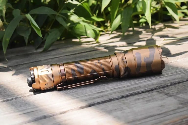 配色養(yǎng)眼，實力兼具！FENIX TK20R UE戰(zhàn)術手電體驗