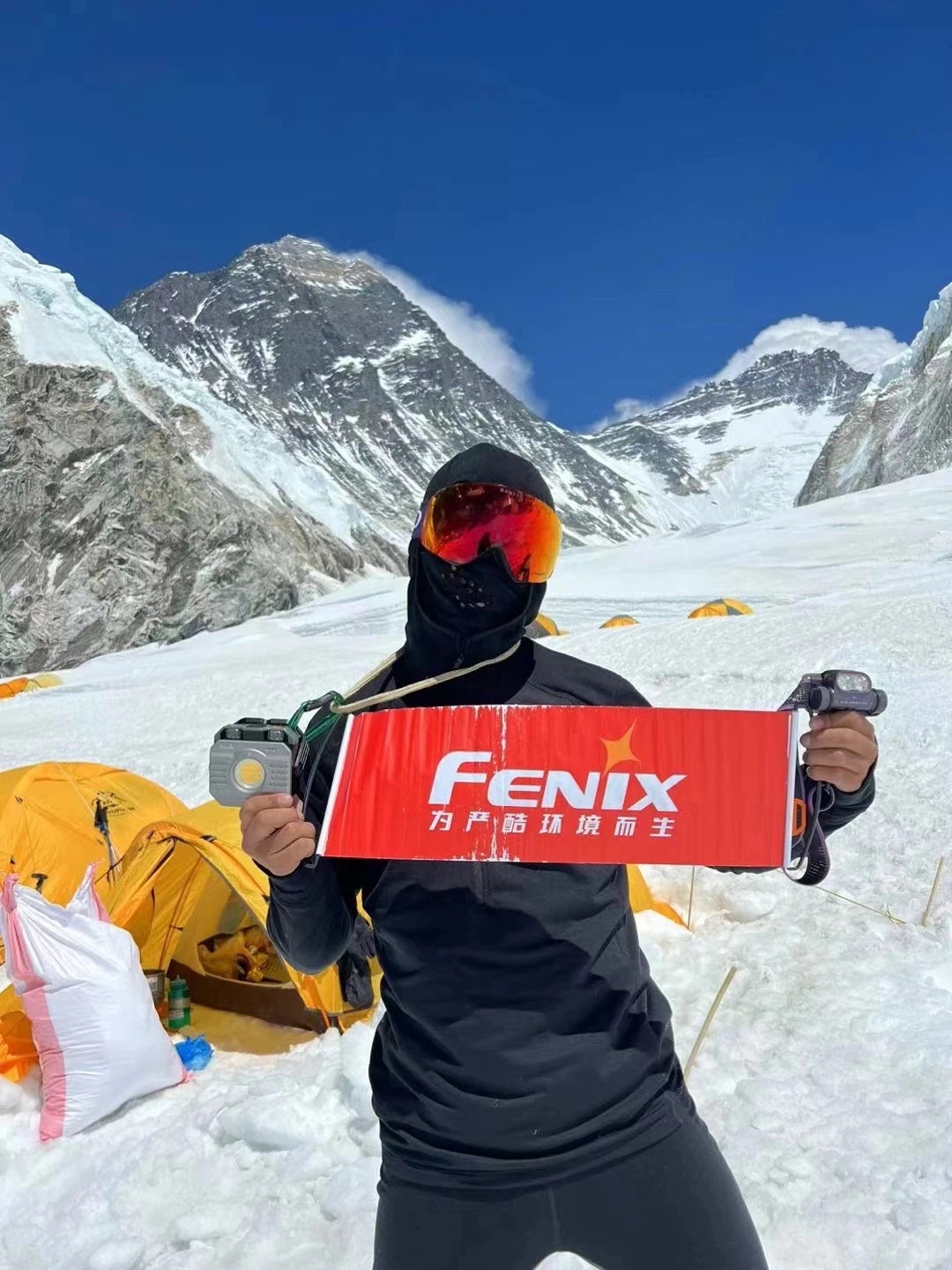 FENIX成就珠峰之巔，攜手多支登山隊伍榮耀登頂 Feature Image
