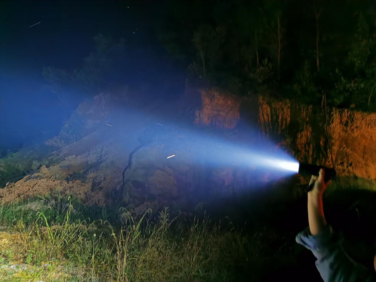 FENIX LR35R搶先看 Feature Image